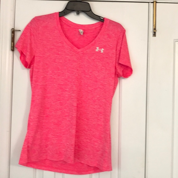 Under Armour Tops - Under Armour Heat Gear workout top